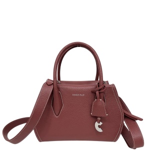 COCCINELLE E1RBF180201 R31 премиум класса в бутиках Monte Rosso