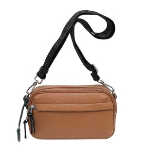 COCCINELLE E1MUK850201 W12 премиум класса в бутиках Monte Rosso