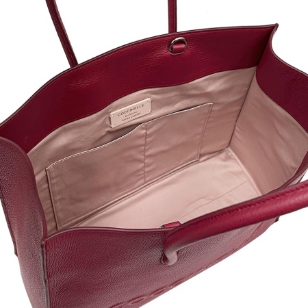 COCCINELLE E1QBB180201 R16 премиум класса в бутиках Monte Rosso