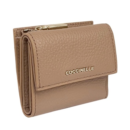 COCCINELLE E2MW511B801 N71 премиум класса в бутиках Monte Rosso