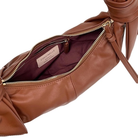 COCCINELLE [110004] премиум класса в бутиках Monte Rosso