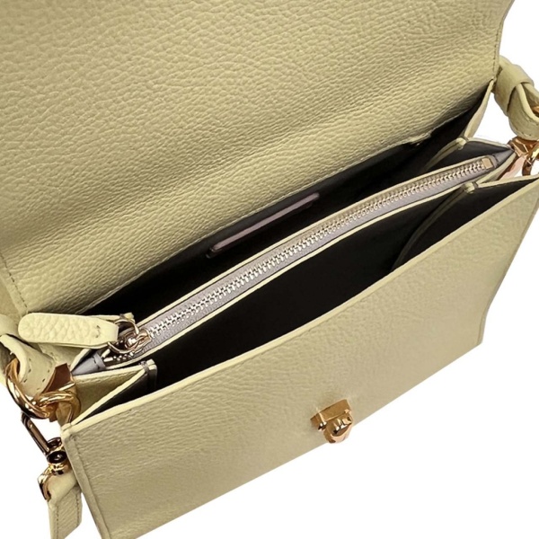 COCCINELLE [102100] премиум класса в бутиках Monte Rosso