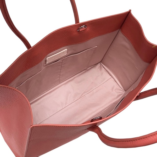 COCCINELLE E1QBB180201 R26 премиум класса в бутиках Monte Rosso