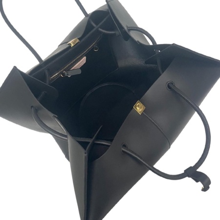 COCCINELLE [110005] премиум класса в бутиках Monte Rosso