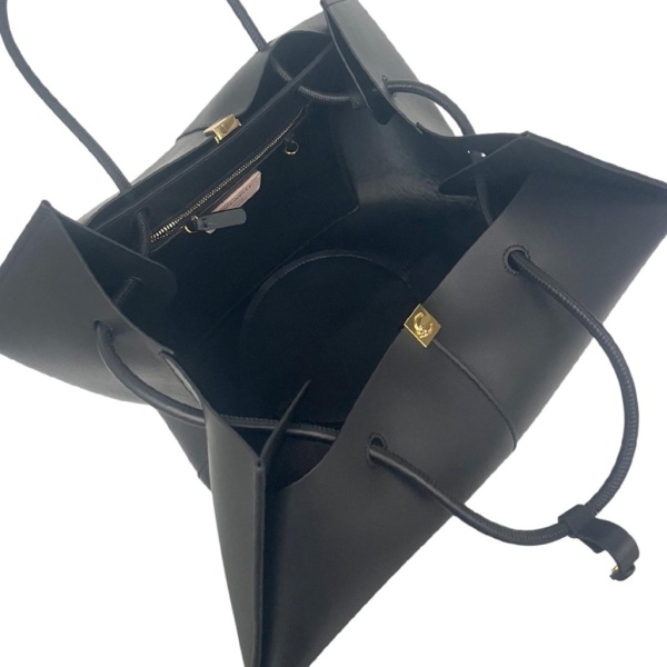 COCCINELLE [110005] премиум класса в бутиках Monte Rosso