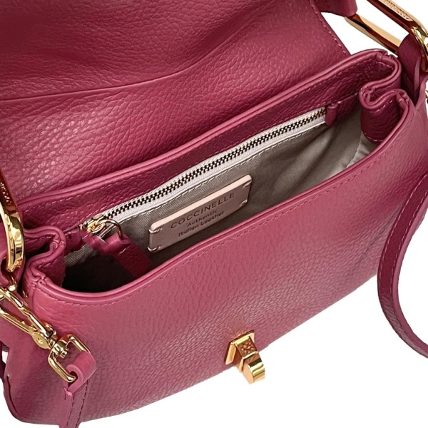 COCCINELLE E1PQR580101 P16 премиум класса в бутиках Monte Rosso