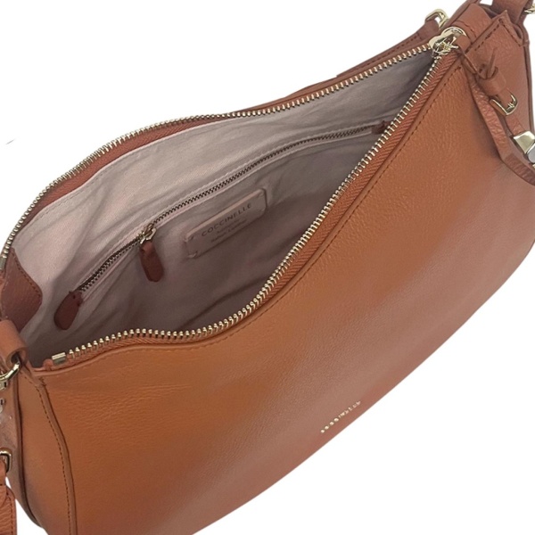 COCCINELLE [110010] премиум класса в бутиках Monte Rosso