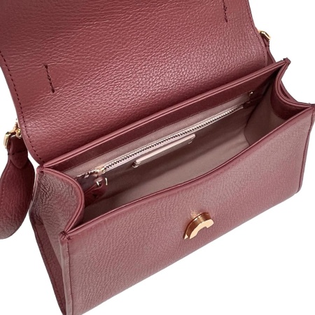 COCCINELLE E1QTF180101 R31 премиум класса в бутиках Monte Rosso